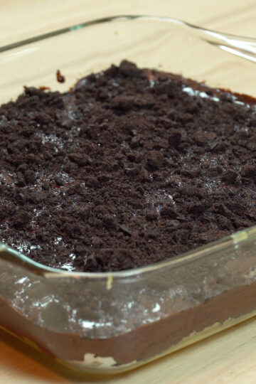 Creamy Oreo chocolate icebox dessert ready to serve.